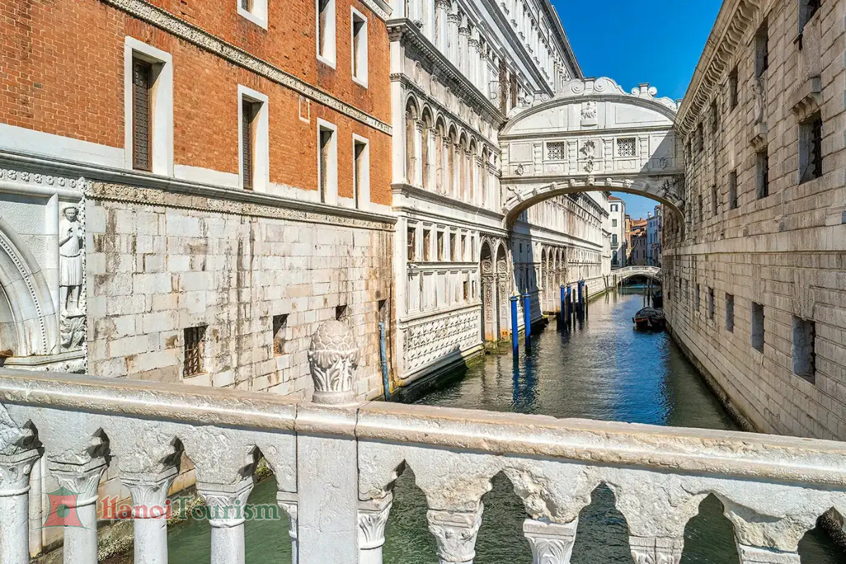 Bridge of Sighs - Cầu Than Thở - Venice - Ý